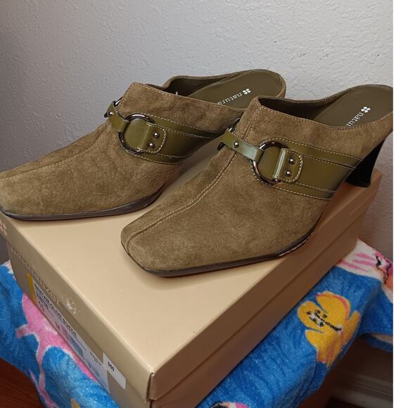 Naturalizer Womens Suede Leather Mule 10M Olive Green Bantam Heeled - Picture 1 of 10